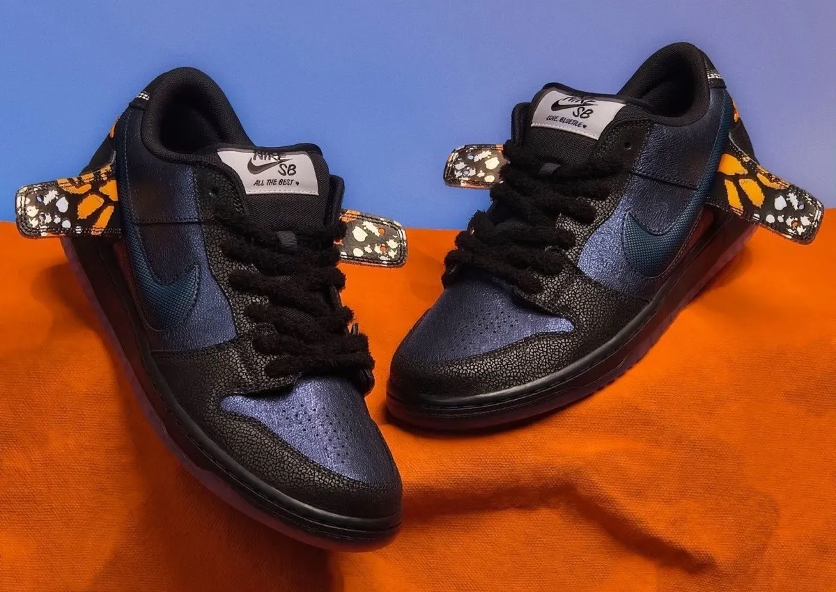 Detalle del Nike SB Dunk Low Monarch Butterfly